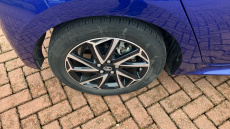 Toyota Yaris 1.5 Hybrid Design 5dr CVT Hybrid Hatchback